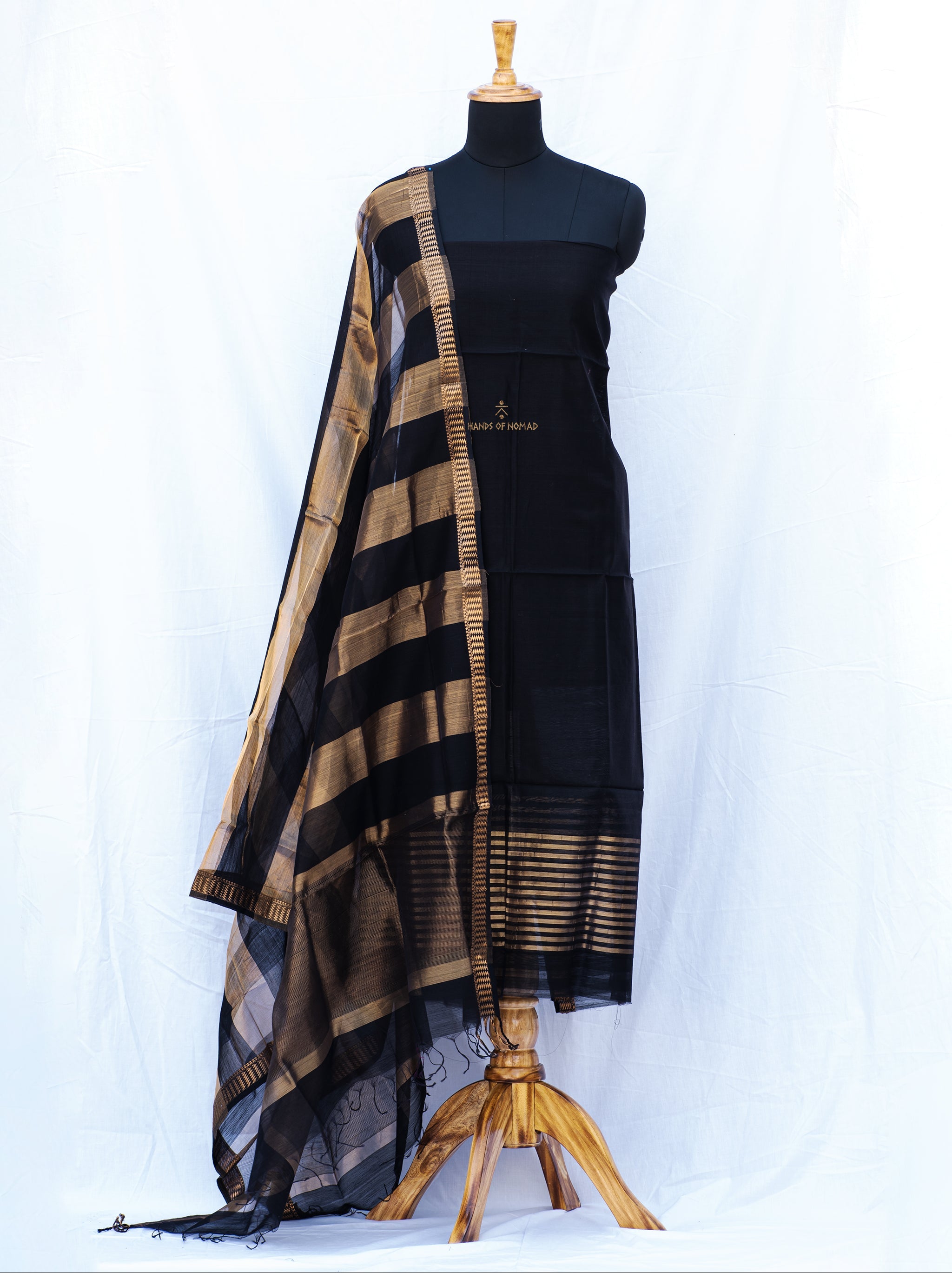 Black Maheshwari Silk Cotton 2-Piece Unstitched Dress Material HN-SU-0 – HANDS OF NOMAD