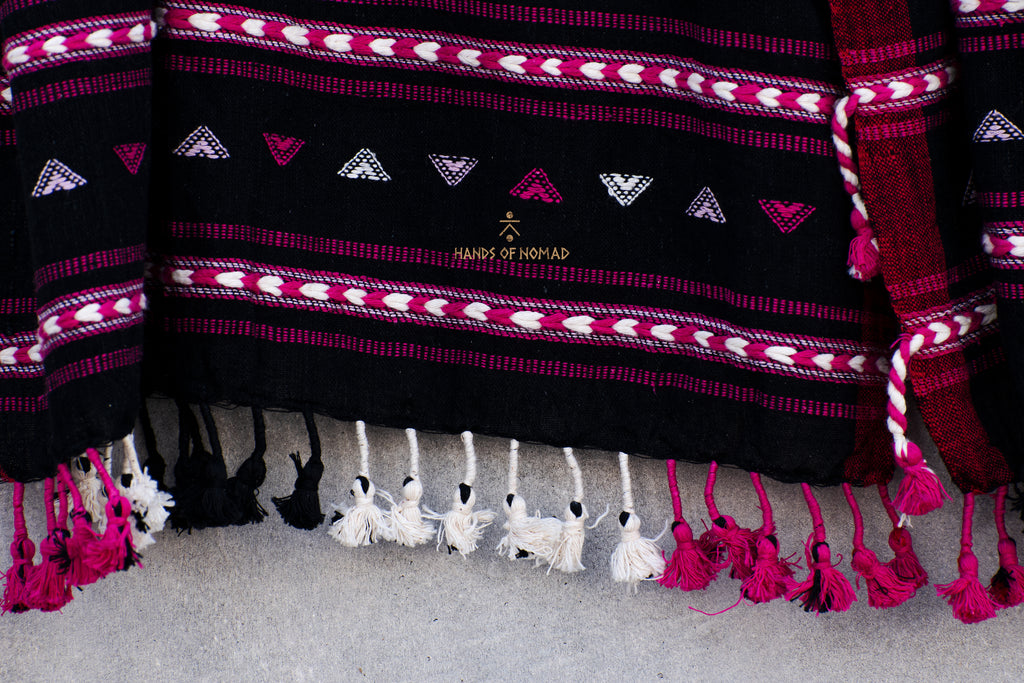 Do Choti black stole