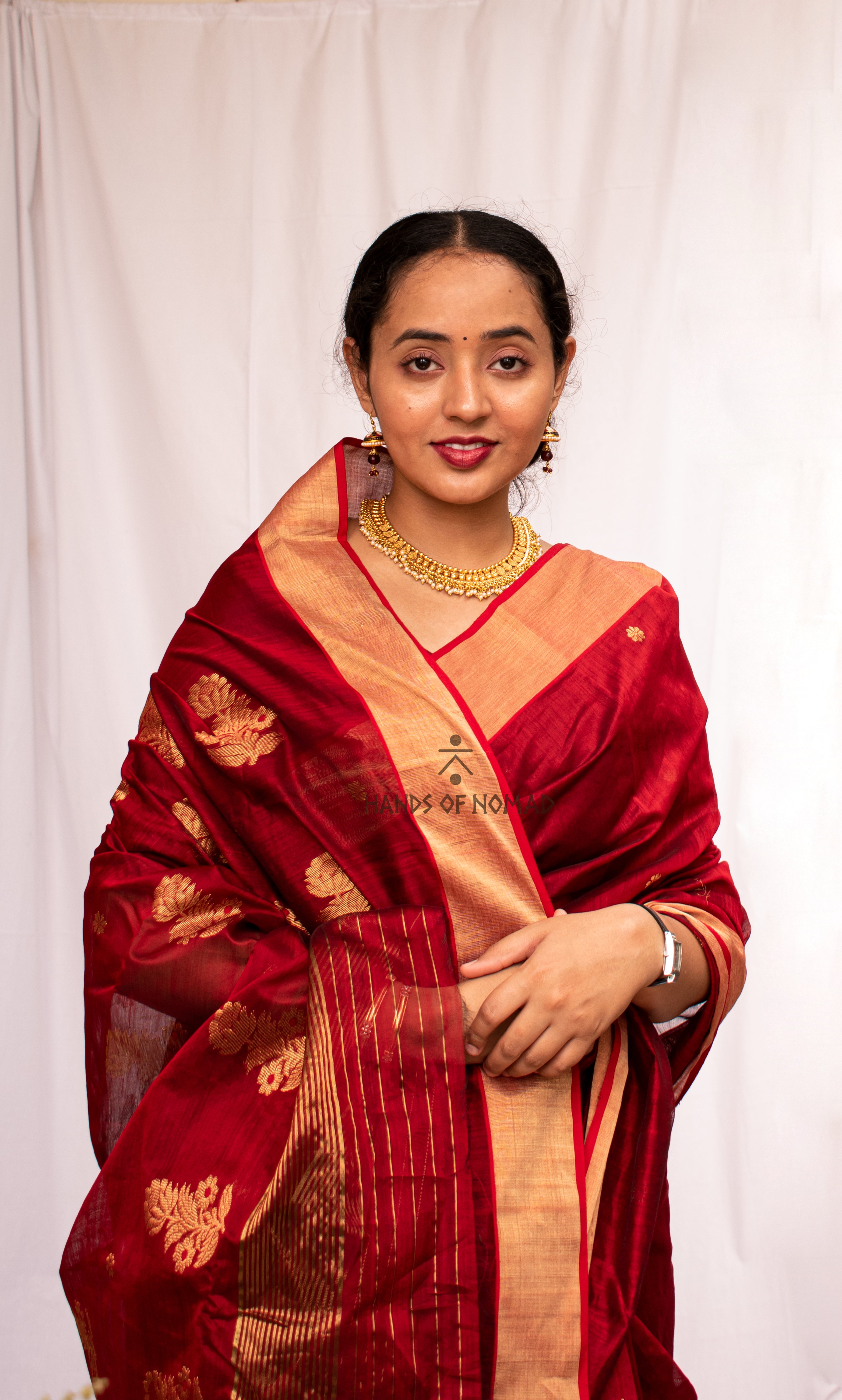 Woman wearing a Red Cotton Silk Chanderi saree 